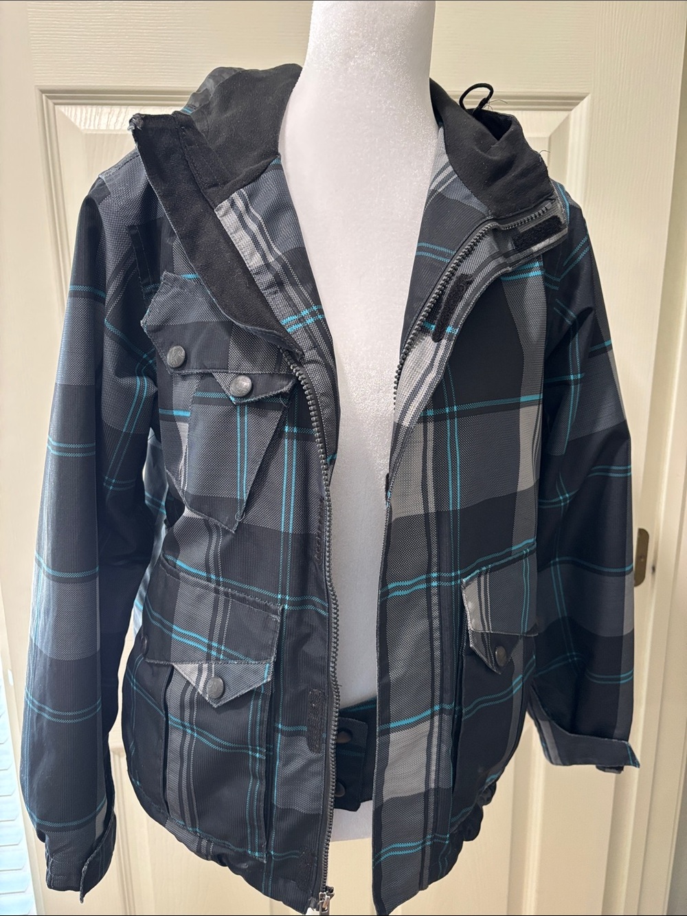 Empyre Youth M 10K Waterproof Plaid Ski Snowboard Jacket Hooded